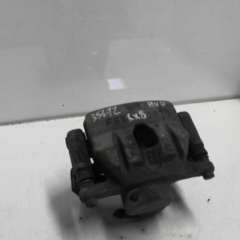 Etrier avant droit (freinage) MAZDA RX8