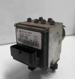 Bloc ABS (freins anti-blocage) VOLKSWAGEN PASSAT 5 Photo n°1