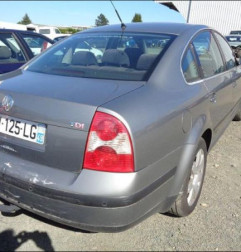 Malle/Hayon arriere VOLKSWAGEN PASSAT 4 Photo n°1