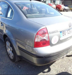 Malle/Hayon arriere VOLKSWAGEN PASSAT 4