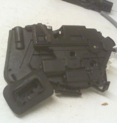 Serrure avant droit VOLKSWAGEN POLO 5 Photo n°3