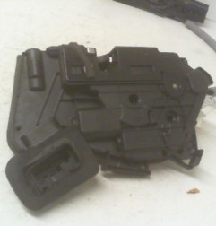 Serrure avant droit VOLKSWAGEN POLO 5 Photo n°6