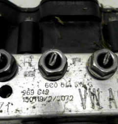 Bloc ABS (freins anti-blocage) VOLKSWAGEN POLO 5 Photo n°3