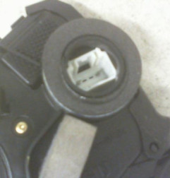 Serrure avant droit TOYOTA COROLLA 10 Photo n°6