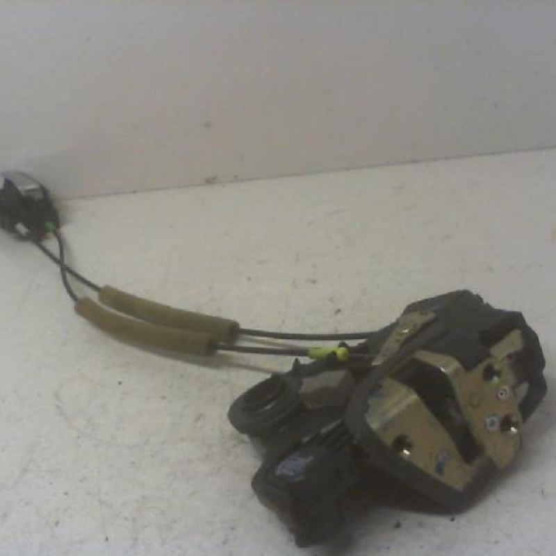 Serrure avant gauche TOYOTA COROLLA 10