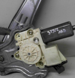 Leve vitre electrique arriere droit TOYOTA AVENSIS 2 Photo n°5