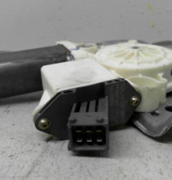 Leve vitre electrique arriere gauche TOYOTA AVENSIS 2 Photo n°6