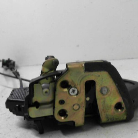 Serrure arriere gauche TOYOTA AVENSIS 2