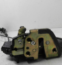 Serrure arriere gauche TOYOTA AVENSIS 2 Photo n°5