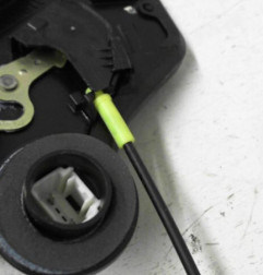 Serrure arriere gauche TOYOTA AVENSIS 2 Photo n°6