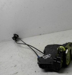 Serrure avant gauche TOYOTA AVENSIS 2 Photo n°1