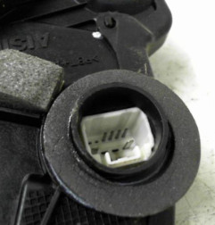 Serrure avant gauche TOYOTA AVENSIS 2 Photo n°3