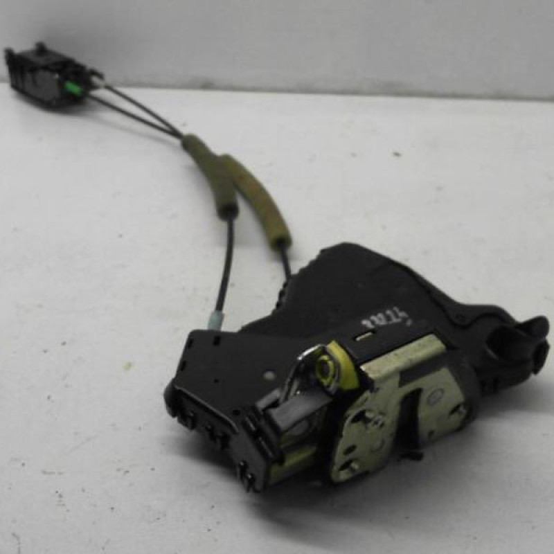 Serrure avant gauche TOYOTA COROLLA 10