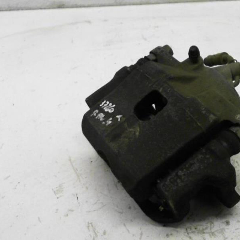 Etrier avant droit (freinage) TOYOTA RAV4 2
