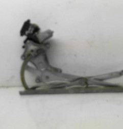 Leve vitre electrique arriere gauche TOYOTA COROLLA VERSO 2 Photo n°1