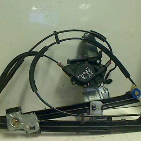 Leve vitre electrique avant droit VOLKSWAGEN POLO 3 Photo n°1