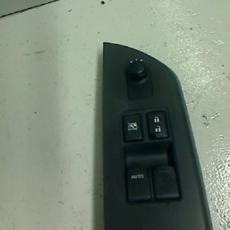 Interrupteur de leve vitre avant gauche SUZUKI SWIFT 4