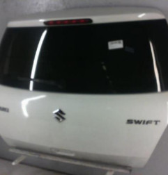 Malle/Hayon arriere SUZUKI SWIFT 3 Photo n°1