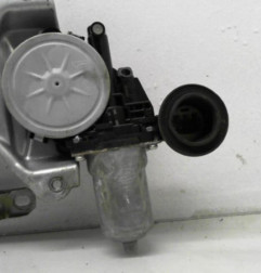 Leve vitre electrique avant droit SUZUKI SWIFT 3 Photo n°5