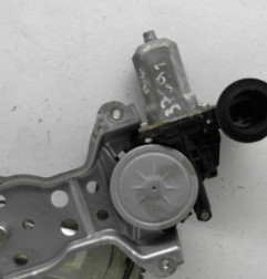 Leve vitre electrique avant gauche SUZUKI SWIFT 3