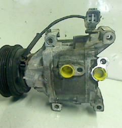 Compresseur clim TOYOTA COROLLA 10 Photo n°1