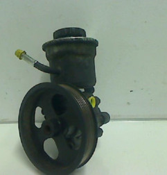 Pompe de direction TOYOTA COROLLA VERSO 2 Photo n°1