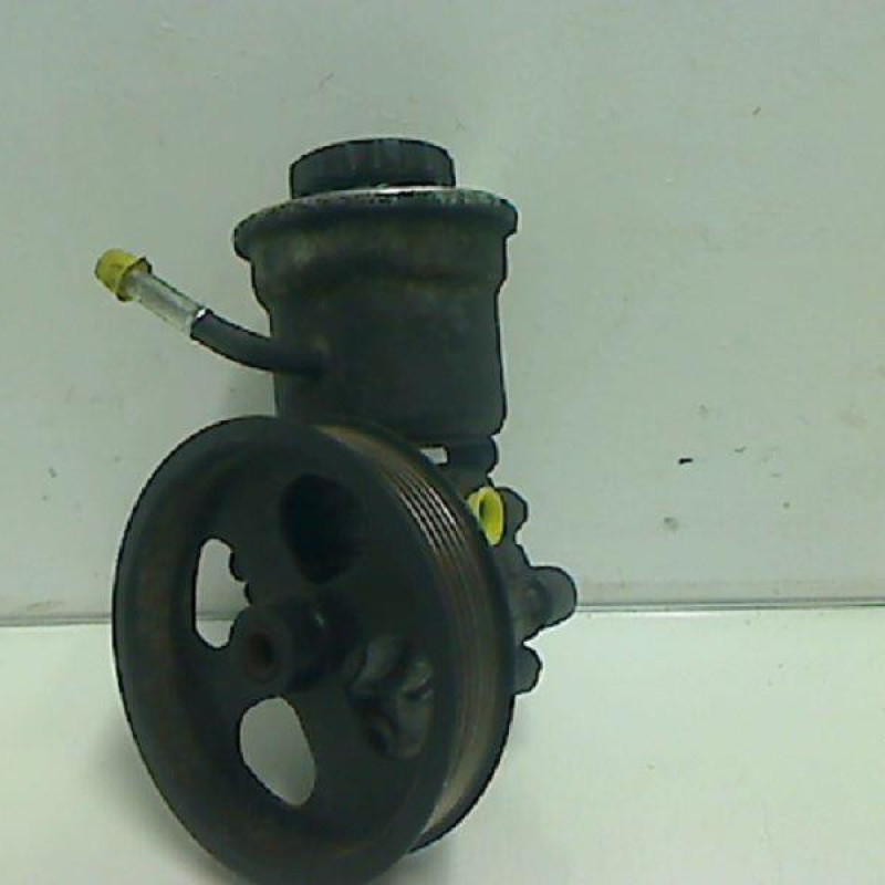 Pompe de direction TOYOTA COROLLA VERSO 2