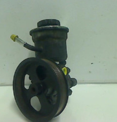 Pompe de direction TOYOTA COROLLA VERSO 2 Photo n°4