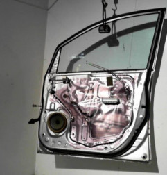 Porte avant droit TOYOTA AVENSIS VERSO Photo n°3