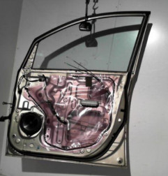 Porte avant droit TOYOTA AVENSIS VERSO Photo n°3