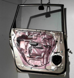 Porte arriere gauche TOYOTA AVENSIS VERSO Photo n°6