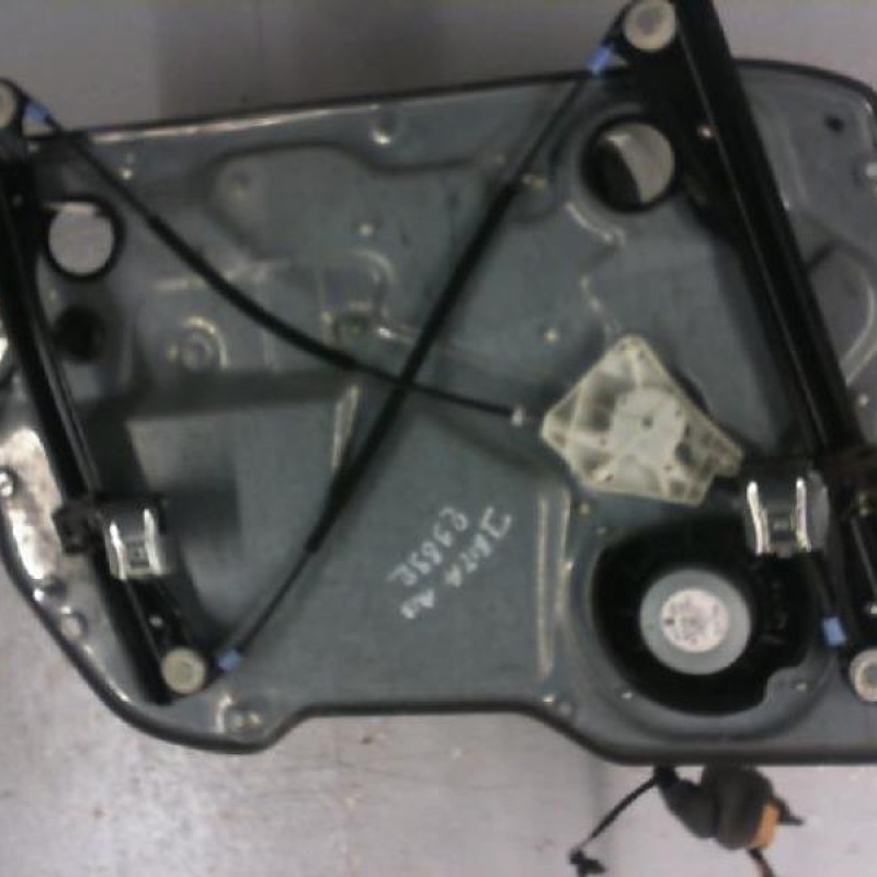 Mecanisme de leve vitre electrique avant droit SEAT IBIZA 3