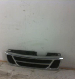 Calandre SAAB 900 Photo n°1