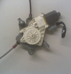 Leve vitre electrique avant gauche NISSAN MICRA 3