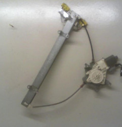 Leve vitre electrique avant gauche NISSAN MICRA 3 Photo n°4