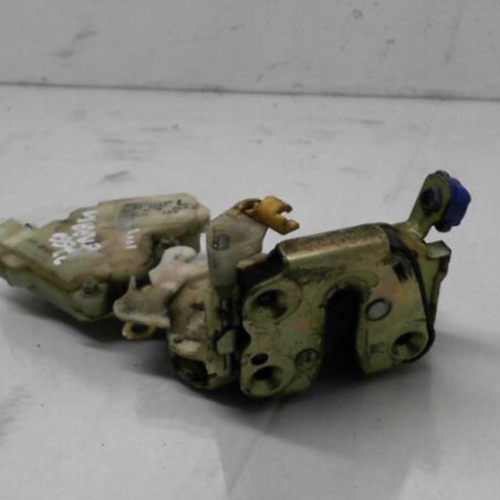 Serrure avant gauche NISSAN TERRANO 2 Photo n°1