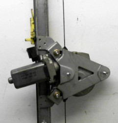 Leve vitre electrique avant droit NISSAN PRIMASTAR 1