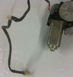 Leve vitre electrique avant droit ROVER 200 Photo n°4