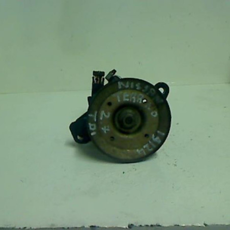 Pompe de direction NISSAN TERRANO 2 Photo n°1