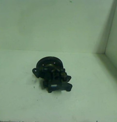 Pompe de direction NISSAN TERRANO 2 Photo n°3