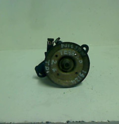 Pompe de direction NISSAN TERRANO 2 Photo n°4