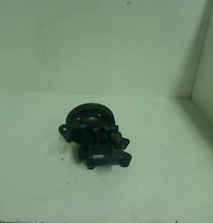 Pompe de direction NISSAN TERRANO 2 Photo n°6