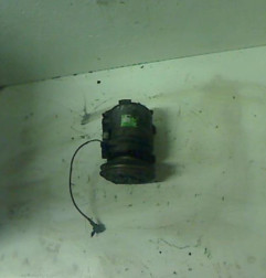 Compresseur clim NISSAN TERRANO Photo n°4