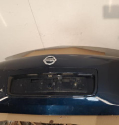 Malle/Hayon arriere NISSAN PRIMERA 3