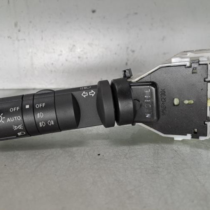 Commodo phare NISSAN QASHQAI 1