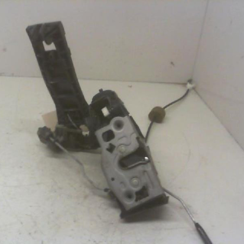 Serrure avant droit MERCEDES CLASSE A 168