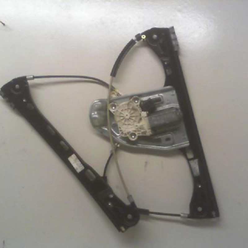 Leve vitre electrique avant gauche MERCEDES CLASSE C 203