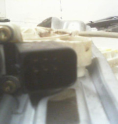 Leve vitre electrique avant gauche MERCEDES CLASSE C 203 Photo n°3