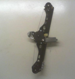 Leve vitre electrique arriere gauche MERCEDES CLASSE C 203 Photo n°1