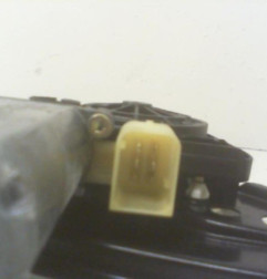 Leve vitre electrique arriere gauche MERCEDES CLASSE C 203 Photo n°6